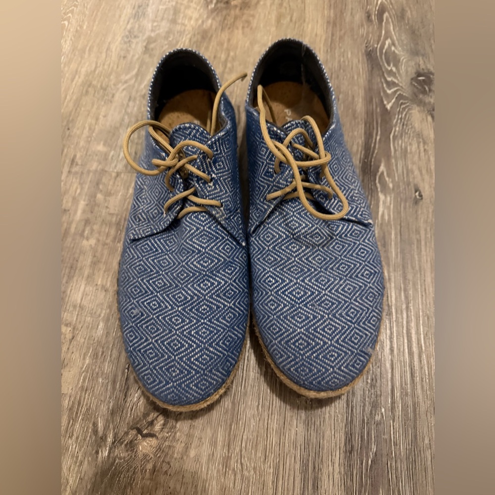 Taj Blue Nomad Lace-Up Sneakers